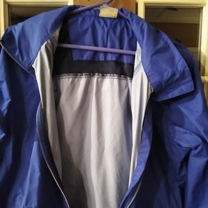 Columbia Rain Jacket. size XL woman's, Purple.